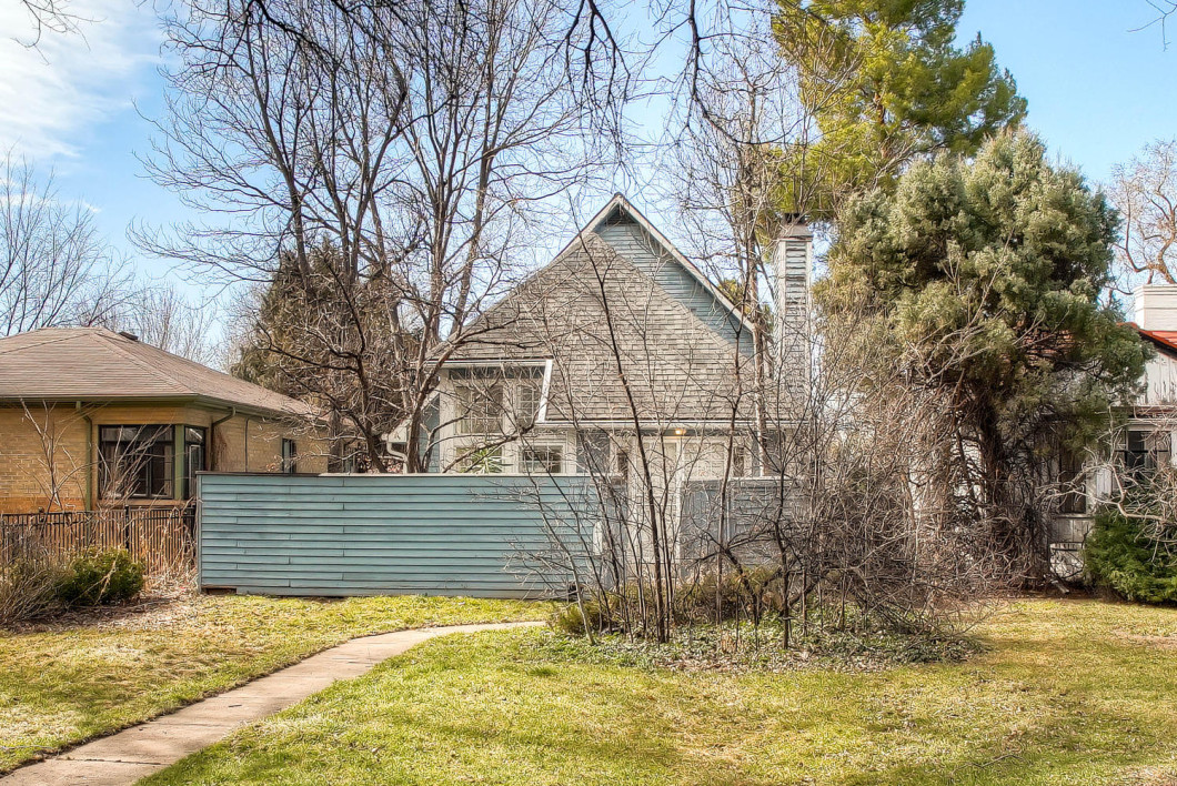 1271 Monaco Pkwy Denver CO-large-001-5-Exterior Front-1497x1000-72dpi