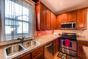 4527 Elm Ct Denver CO 80211-large-005-28-Kitchen-1500x1000-72dpi