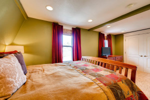 4527 Elm Ct Denver CO 80211-large-019-18-2nd Floor Master Bedroom-1500x1000-72dpi