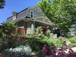 4527 Elm Ct Denver CO 80211-large-036-34-This home has curb appeal-1334x1000-72dpi