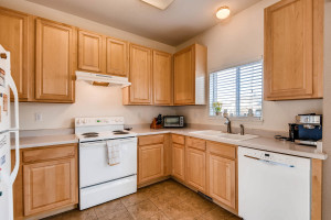 10105 Wyandott Cir N Thornton-large-009-27-Kitchen-1499x1000-72dpi