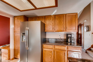 7223 S Zephyr Way Littleton CO-large-009-45-Kitchen-1498x1000-72dpi