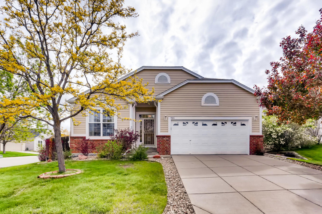 5616 S sicily ct Aurora   CO-large-001-6-Exterior Front-1500x1000-72dpi