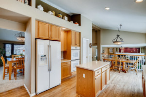 10627 Clarkeville Way Parker-large-011-010-Kitchen-1500x1000-72dpi