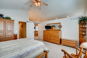 10627 Clarkeville Way Parker-large-021-016-2nd Floor Master Bedroom-1499x1000-72dpi