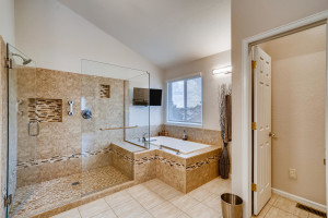 10627 Clarkeville Way Parker-large-023-018-2nd Floor Master Bathroom-1499x1000-72dpi