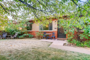 901 Fairfax Street Unit 5-large-002-015-Exterior Front Entry-1500x1000-72dpi