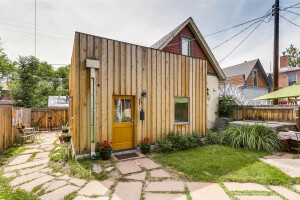 133 Grant Backyard Carriage house