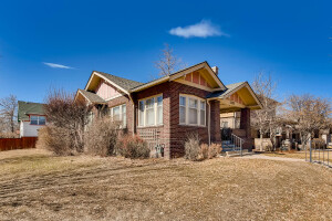 2203 Grape St Denver CO 80207-large-001-004-Exterior Front-1498x1000-72dpi