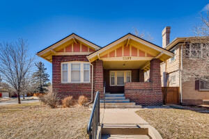 2203 Grape St Denver CO 80207-large-003-002-Exterior Front-1498x1000-72dpi