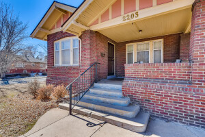 2203 Grape St Denver CO 80207-large-004-007-Exterior Front Entry-1498x1000-72dpi