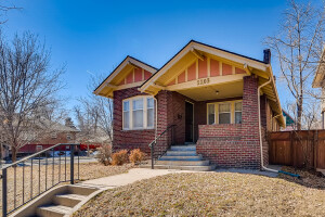 2203 Grape St Denver CO 80207-large-006-005-Exterior Front-1498x1000-72dpi