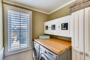 28-Laundry-Room