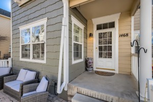 04-Exterior-Front-Entry