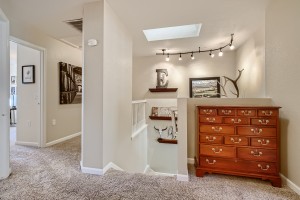 29-2nd-Floor-Hallway