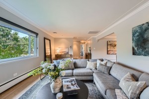 3530 E 8th Ave - Web Quality - 019 - 08 Living Room