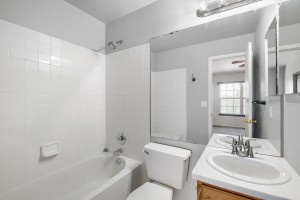 12008  Hoye Dr - Web Quality - 028 - 19 Primary Bathroom
